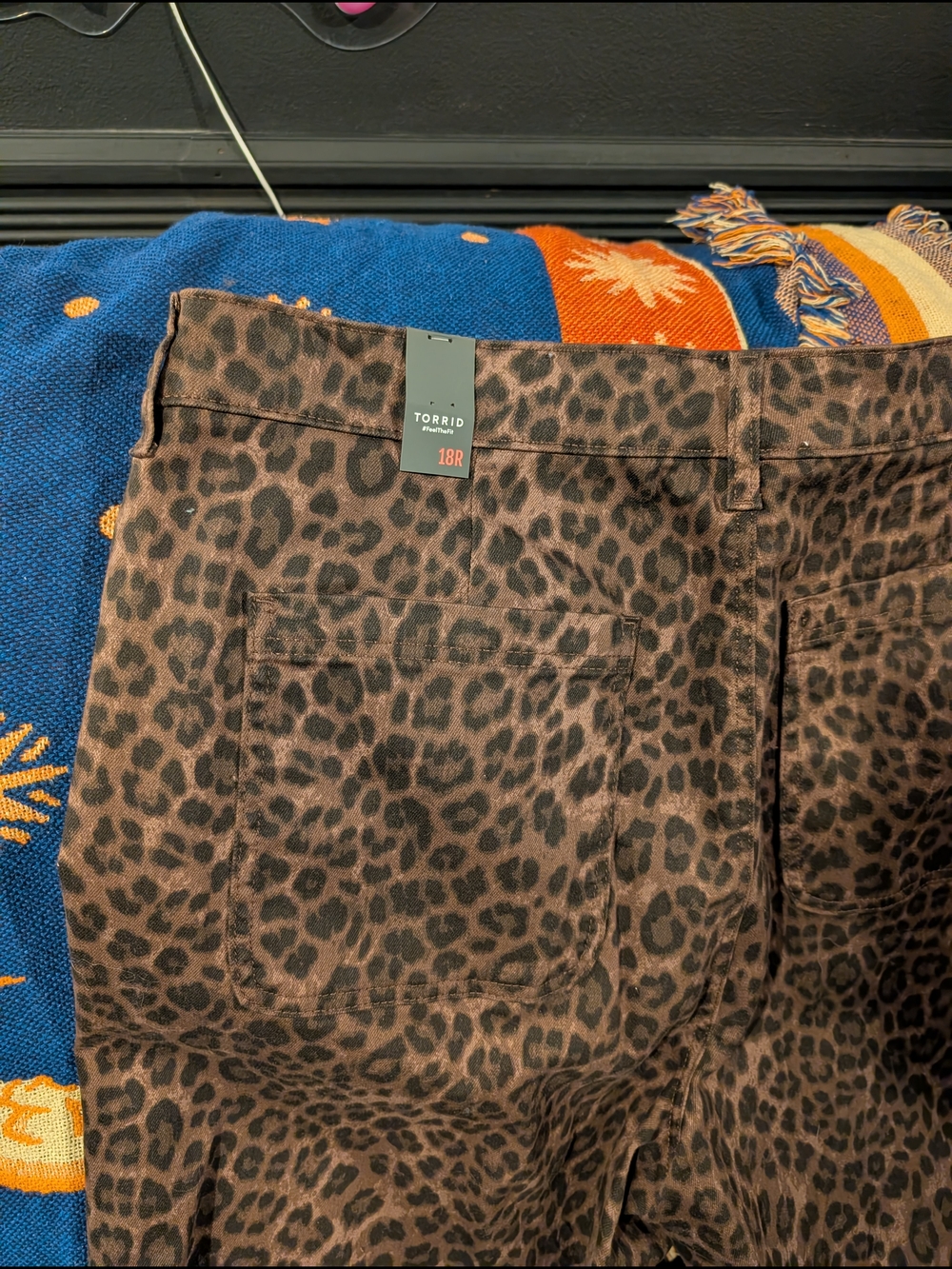 Leopard Print Wide Leg Jeans - Picture 4 of 4